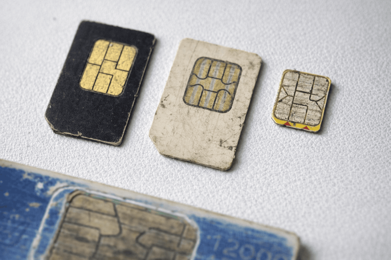 Gammalt sim kort Gamla och slitna simkort. Kan man använda ett gammalt sim kort?